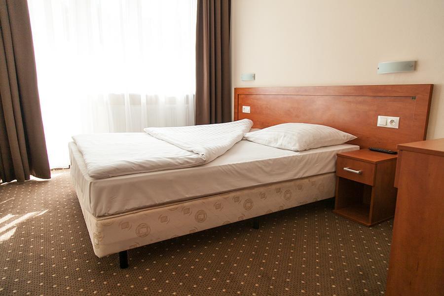 Papaver Hotel Ślesin Quarto foto